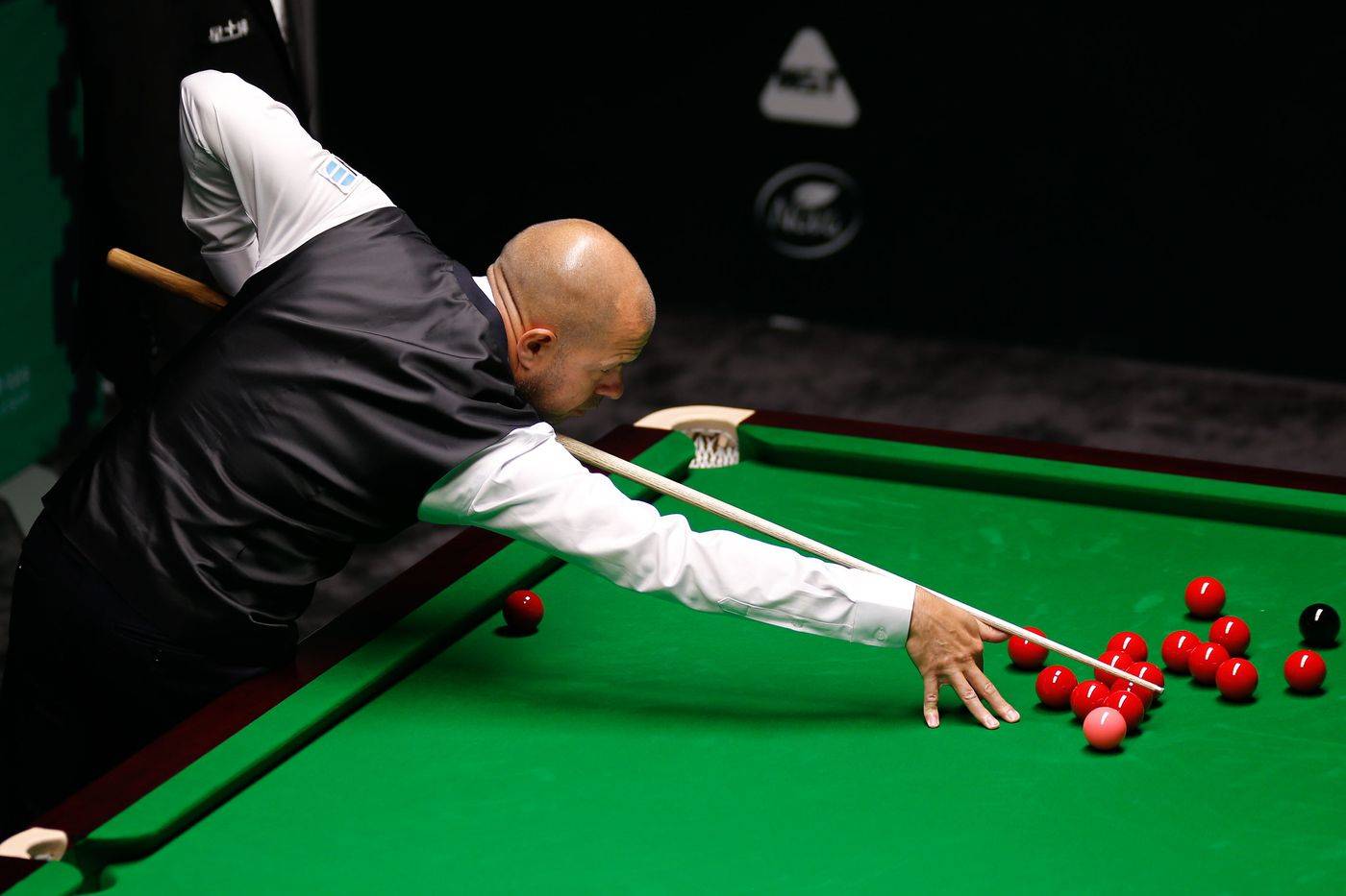 打不进！北京全场篮板69-43领先浙江，前场篮板28-9领先浙江.