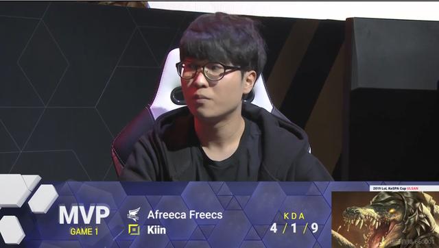 分接近12 分接近12