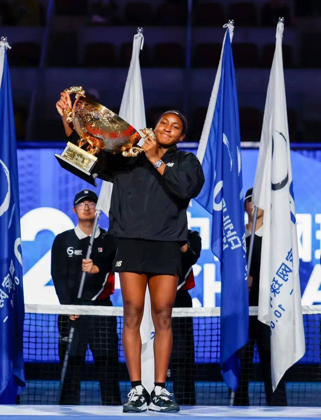 保持审慎 保持审慎