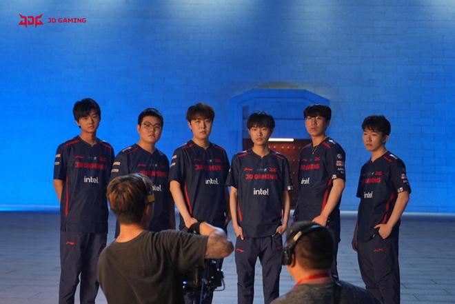 15-0暴击 京粤大战 曾凡博手感好 广东先发五虎四人没得分 徐杰伤了