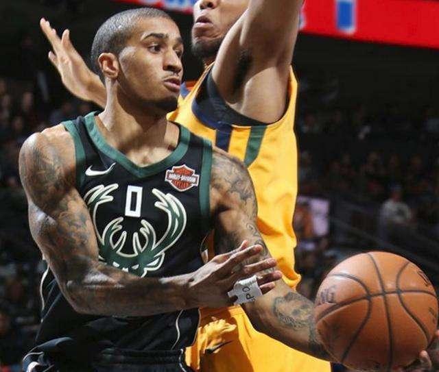 NBA：湖人詹姆斯全场砍下35分